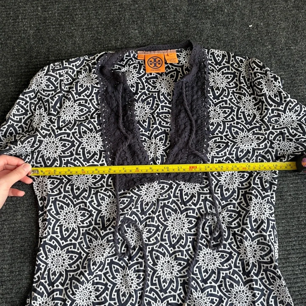 Tory Burch Tunic Top Womens 8 Navy Blue White Medallion Lace V-Neck Tassel Boho